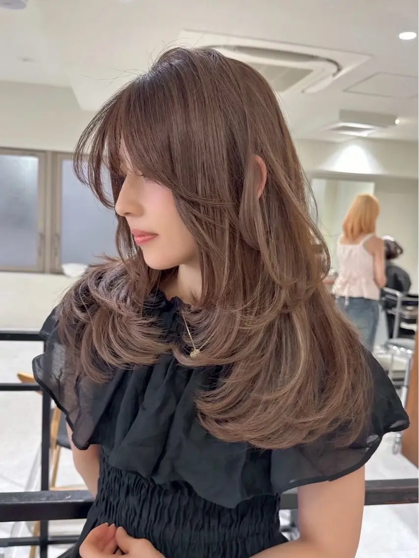 セミロング 🎀 レイヤーカット カラー / 錦糸町のヘアスタイル