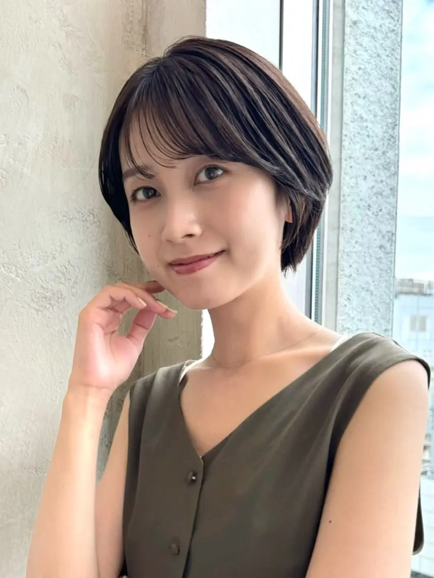 ショート カラー カット ヘアカラー トリートメント 💍新宿ショート 💍岩田莉奈のヘアスタイル