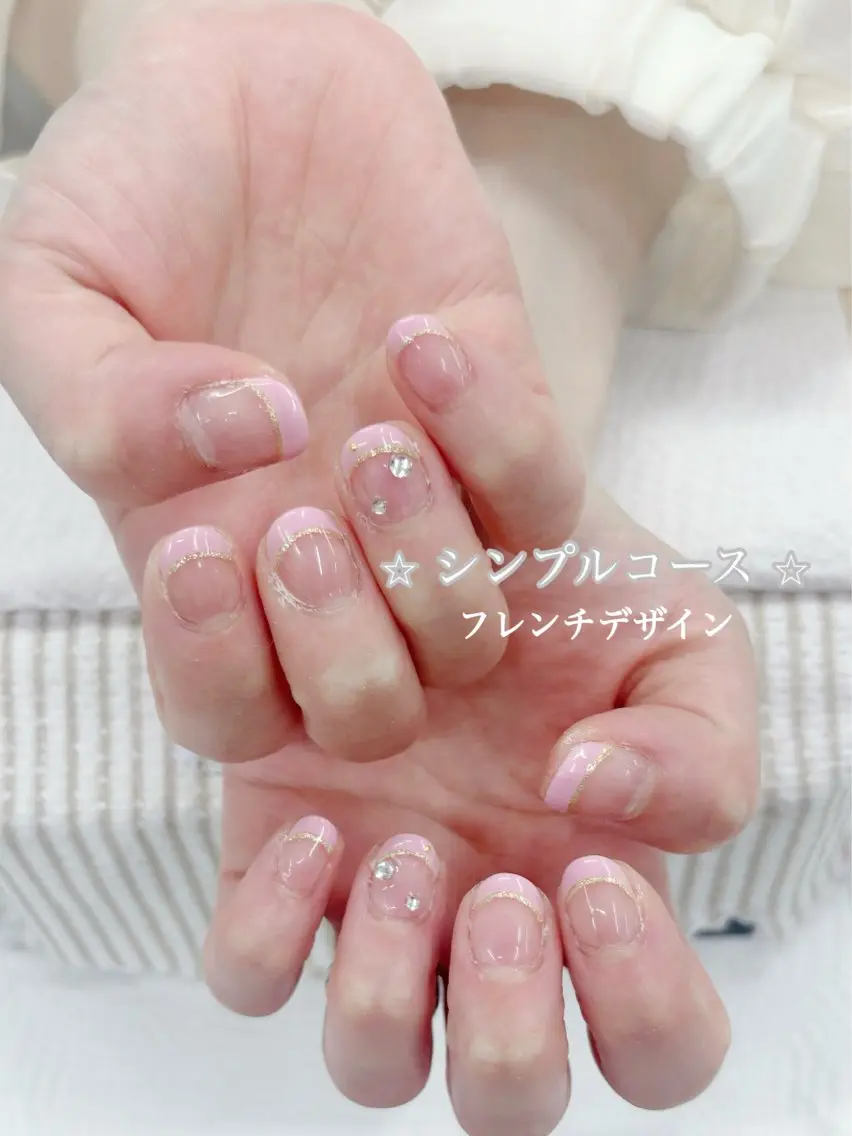 ネイル フレンチネイル シンプルネイル 篠宮 咲のネイルデザイン