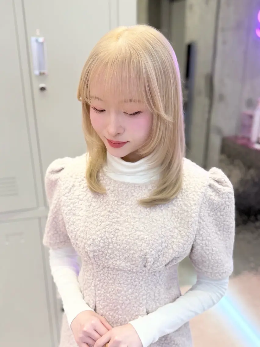 セミロング ヘアカラー 透明感/艶カラー 💘Hanaのヘアスタイル