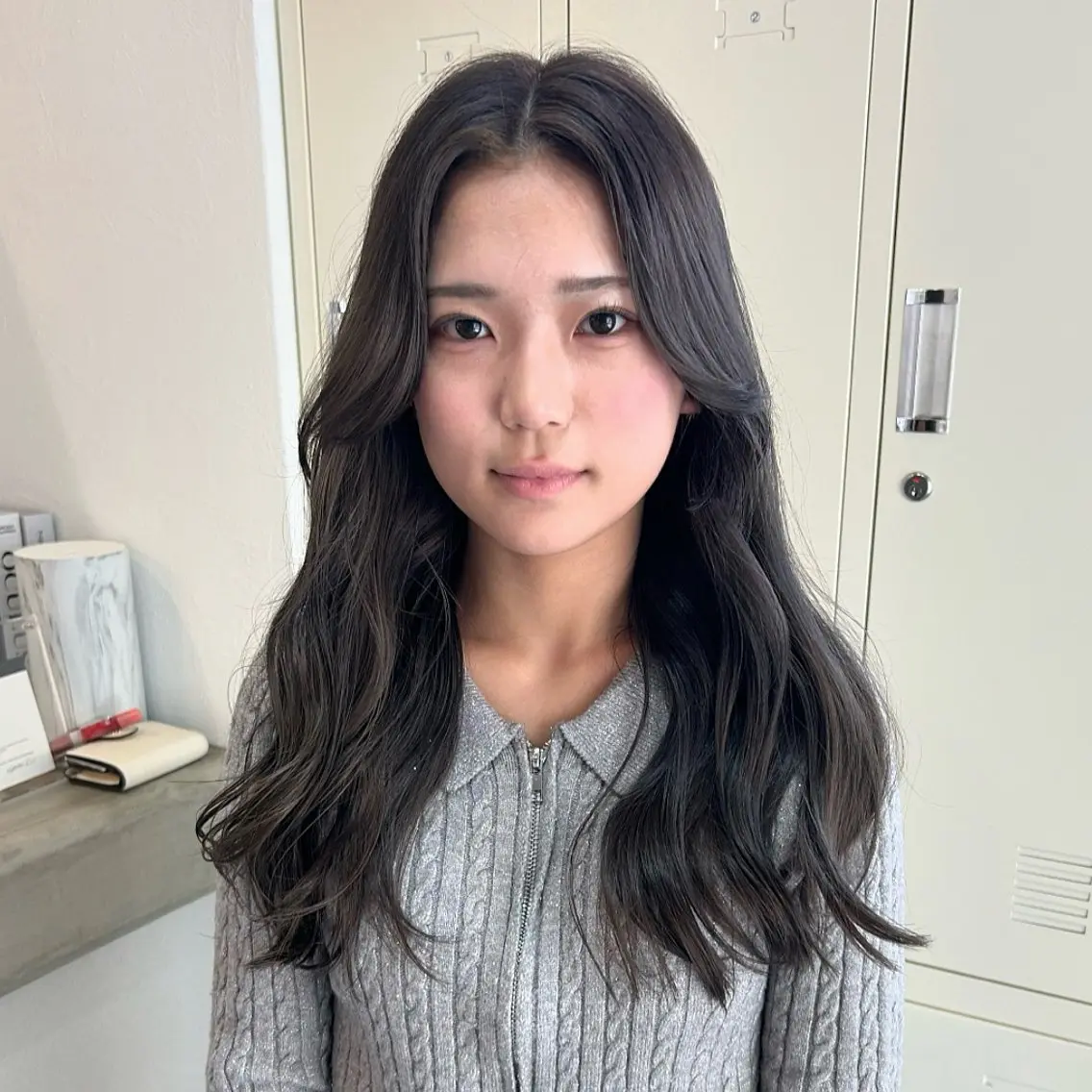 ロング カラー アッシュ アッシュグレー ブリーチ 透明感カラー メイ/和歌山美容室/ Emitas.のヘアスタイル