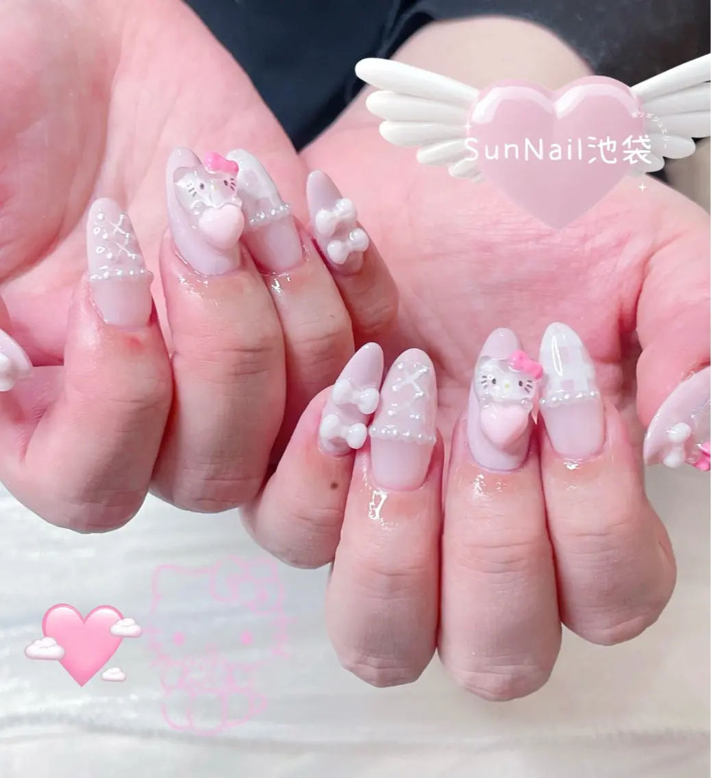 ネイル チークネイル 長さ出し フラワーネイル フレンチネイル ガーリー ハンドネイル ハンドケア Sun Nail 池袋のエステ・リラクイメージ