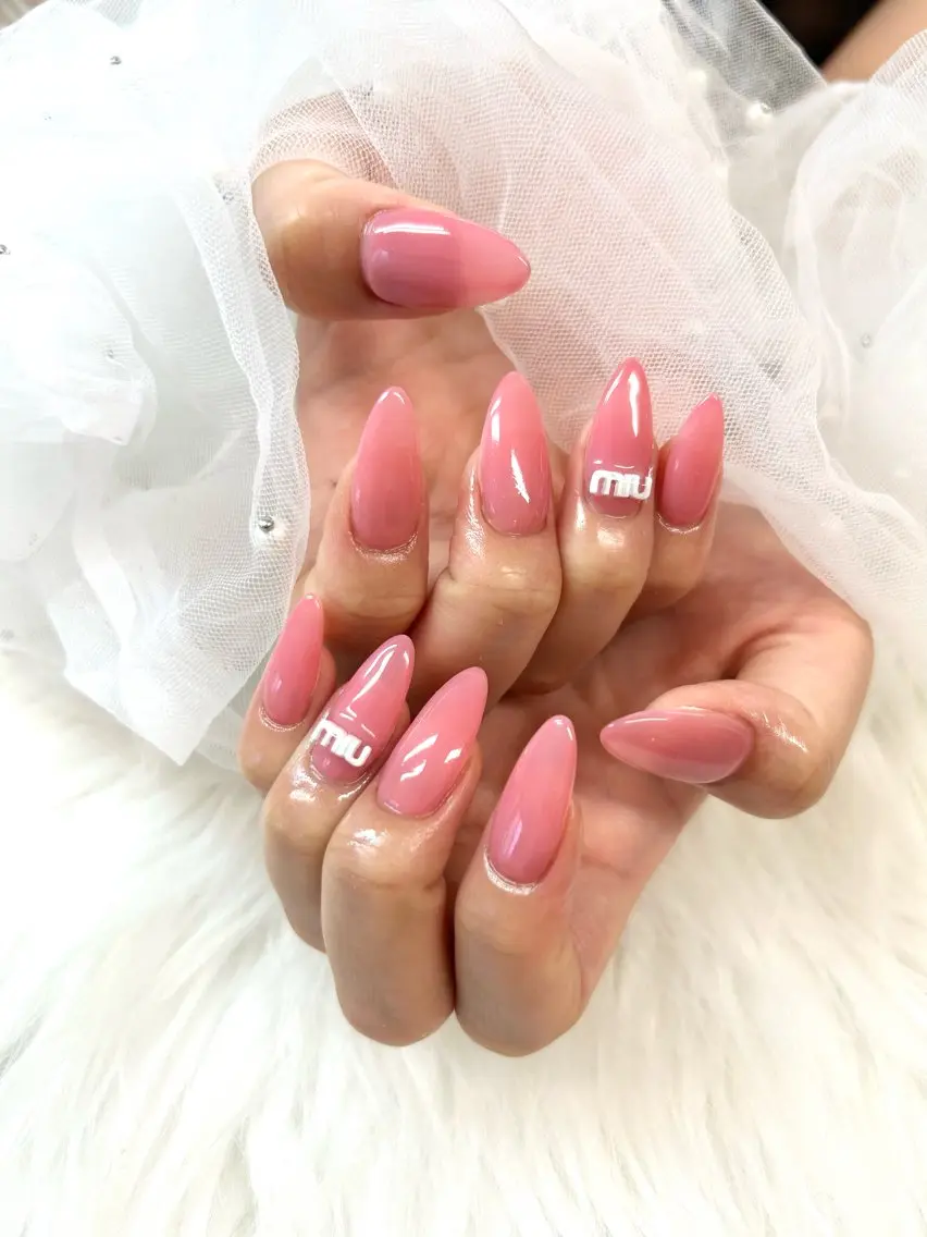 [Hand]オフあり チップ長さ出しワンカラー🩷の写真