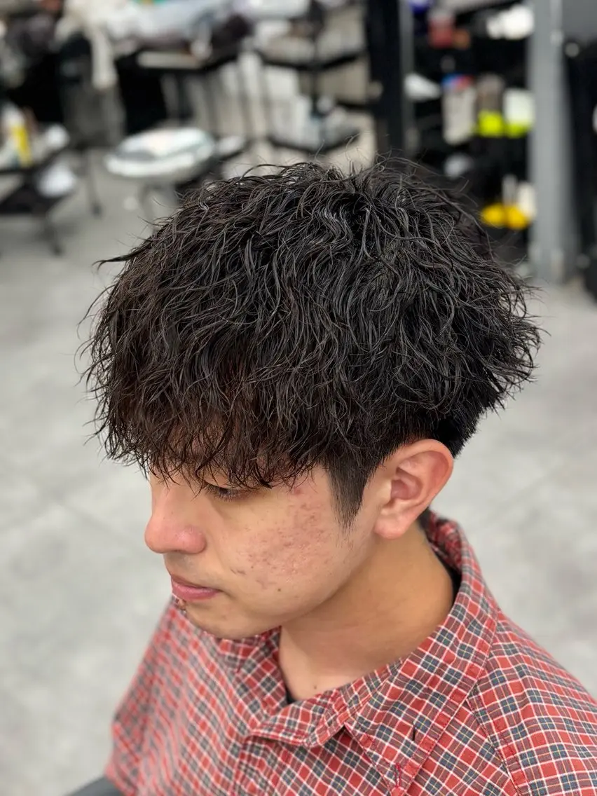 パーマ メンズ マッシュ カット パーマ 【ØVARL】🦁 メンズパーマ/レオのヘアスタイル