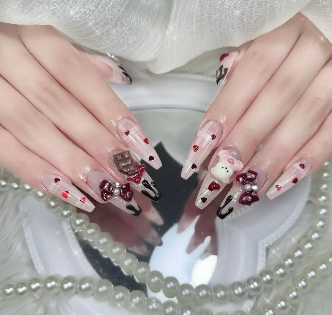 ネイル ピンク 赤色 ハンドネイル ハンドケア 🌸Hana 🌸のネイルデザイン