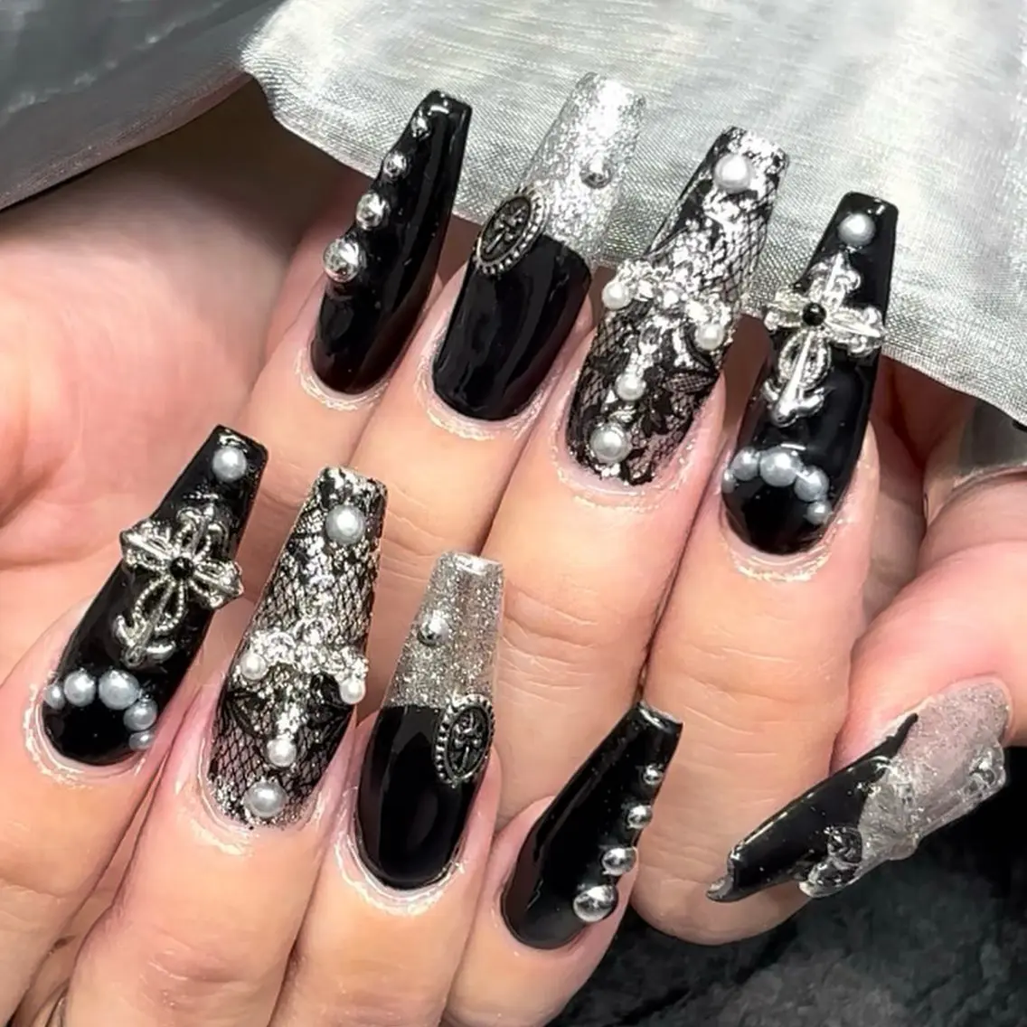 ネイル アートネイル レース Y. 🍒maki🍒ྀིのネイルデザイン