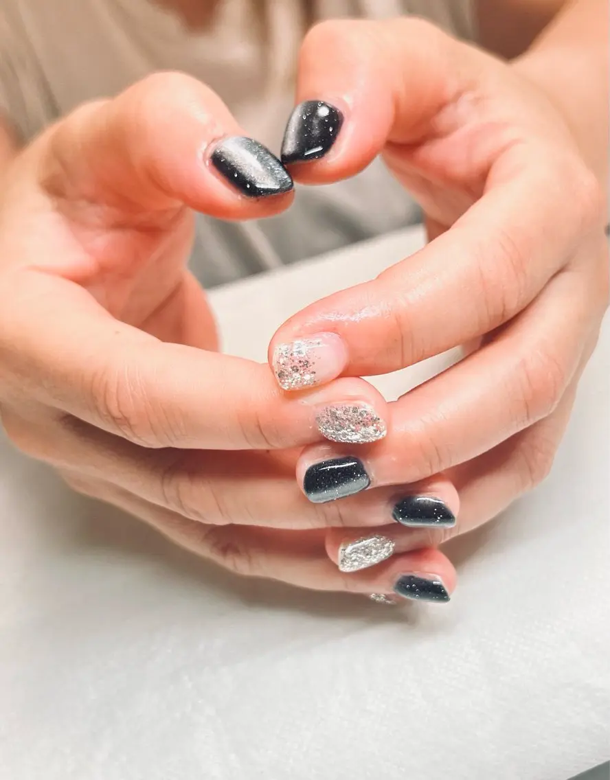ネイル フラッシュネイル キラキラネイル ラメ(グリッター) マグネットネイル Bell Nailのネイルデザイン