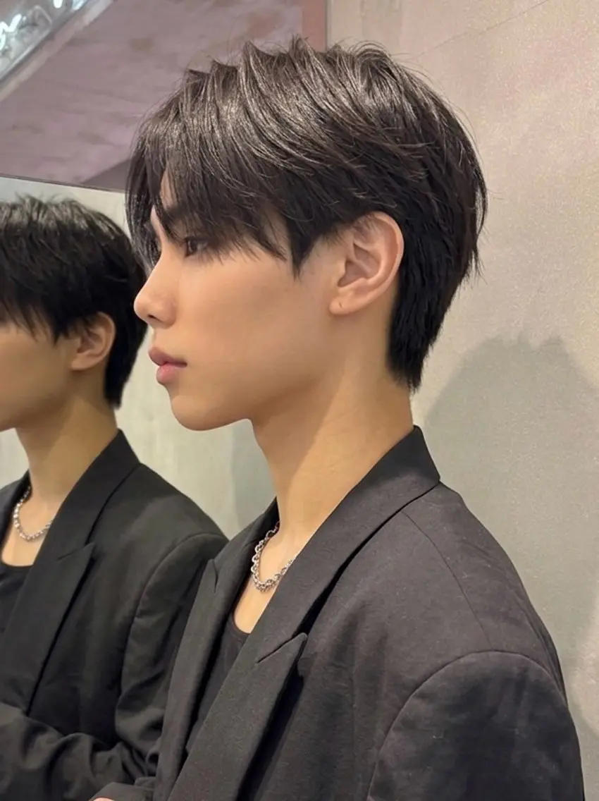 ショート カラー パーマ ヘアアレンジ メンズ センターパート メンズ韓国風 マッシュ メンズショート 韓国風ヘア カット 縮毛矯正 トリートメント 大宮/レイヤー/透明 感カラー/NAOのヘアスタイル
