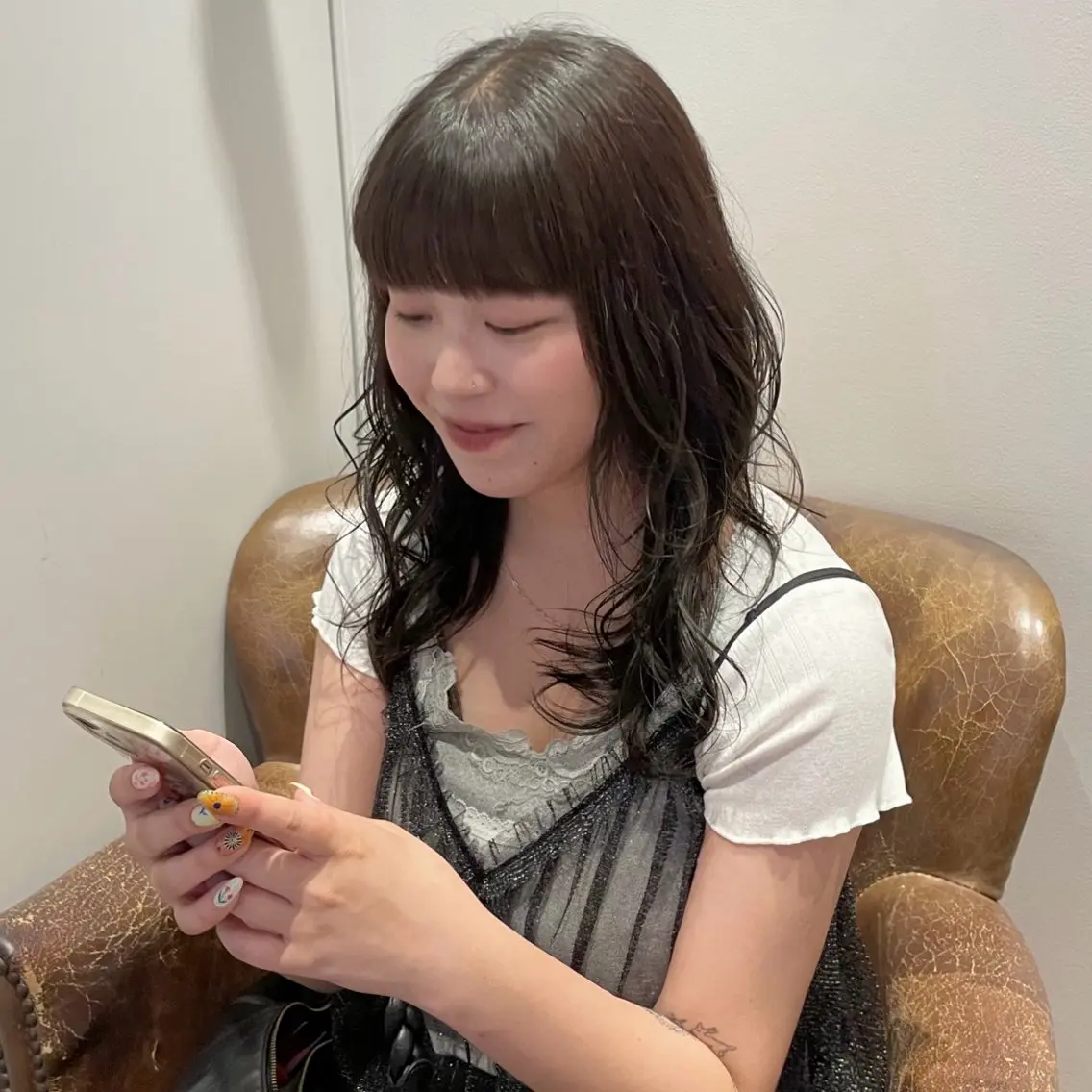 セミロング カット ヘアカラー 透け感カラー/レイヤ ーAI🪽🩵のヘアスタイル