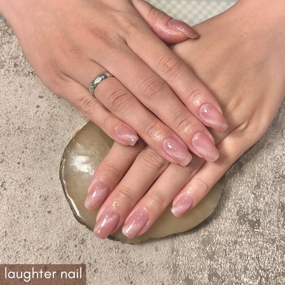 ネイル アートネイル オーロラネイル 長さ出し ジェルネイル マグネットネイル ハンドネイル laughter nailのネイルデザイン