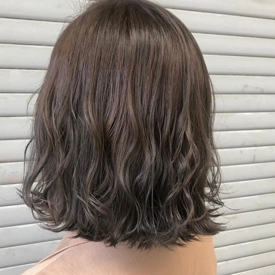 ミディアム カラー 透明感カラー 金島 青のヘアスタイル