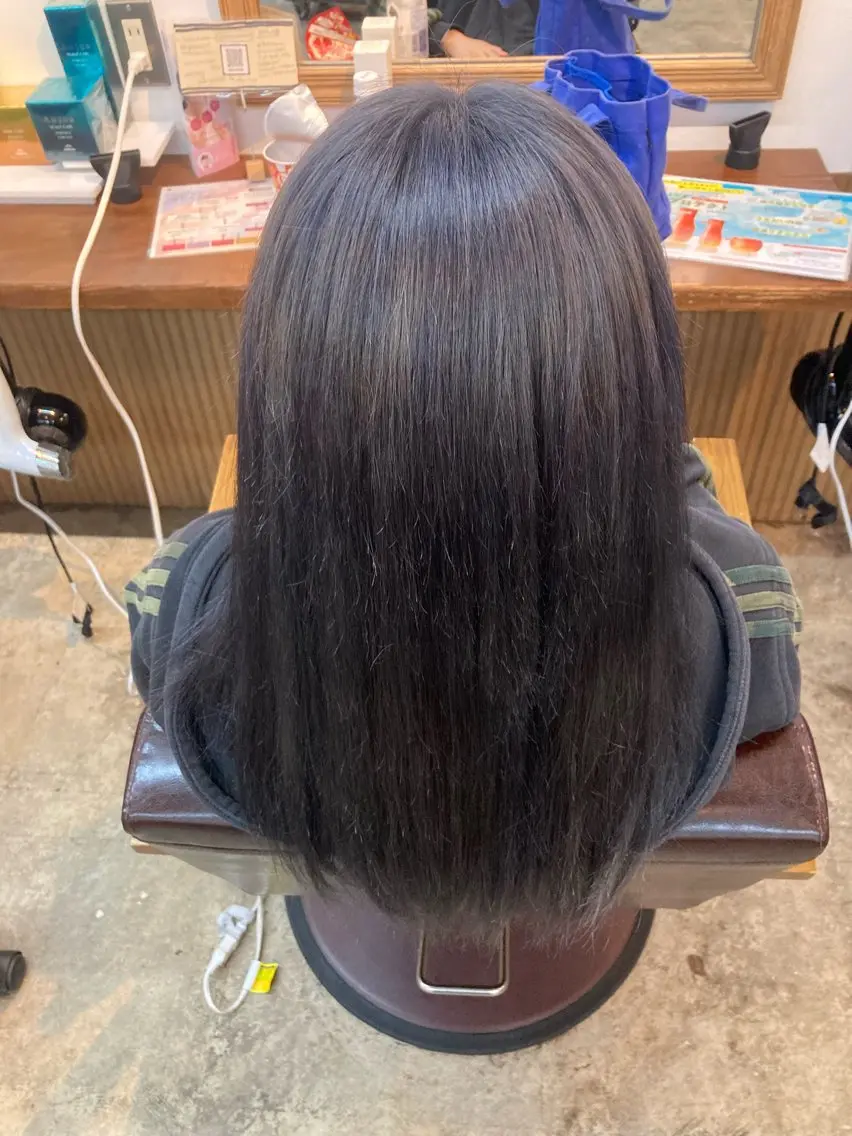 カラー シルバー ヘアカラー トリートメント ヘアセット 💫 シュン💫のヘアスタイル