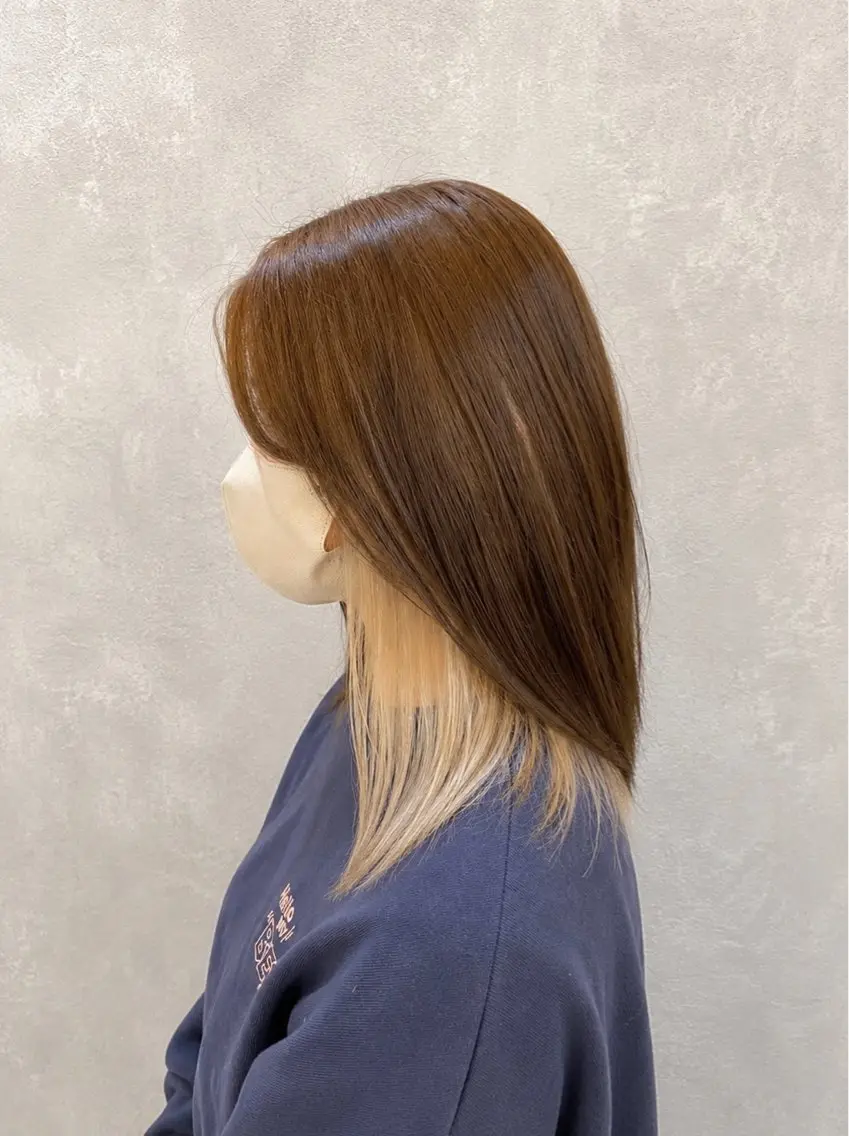 セミロング カラー ベージュカラー インナーカラー ホワイトベージュ カット ヘアカラー トリートメント 【enil代表】 杉林和哉のヘアスタイル