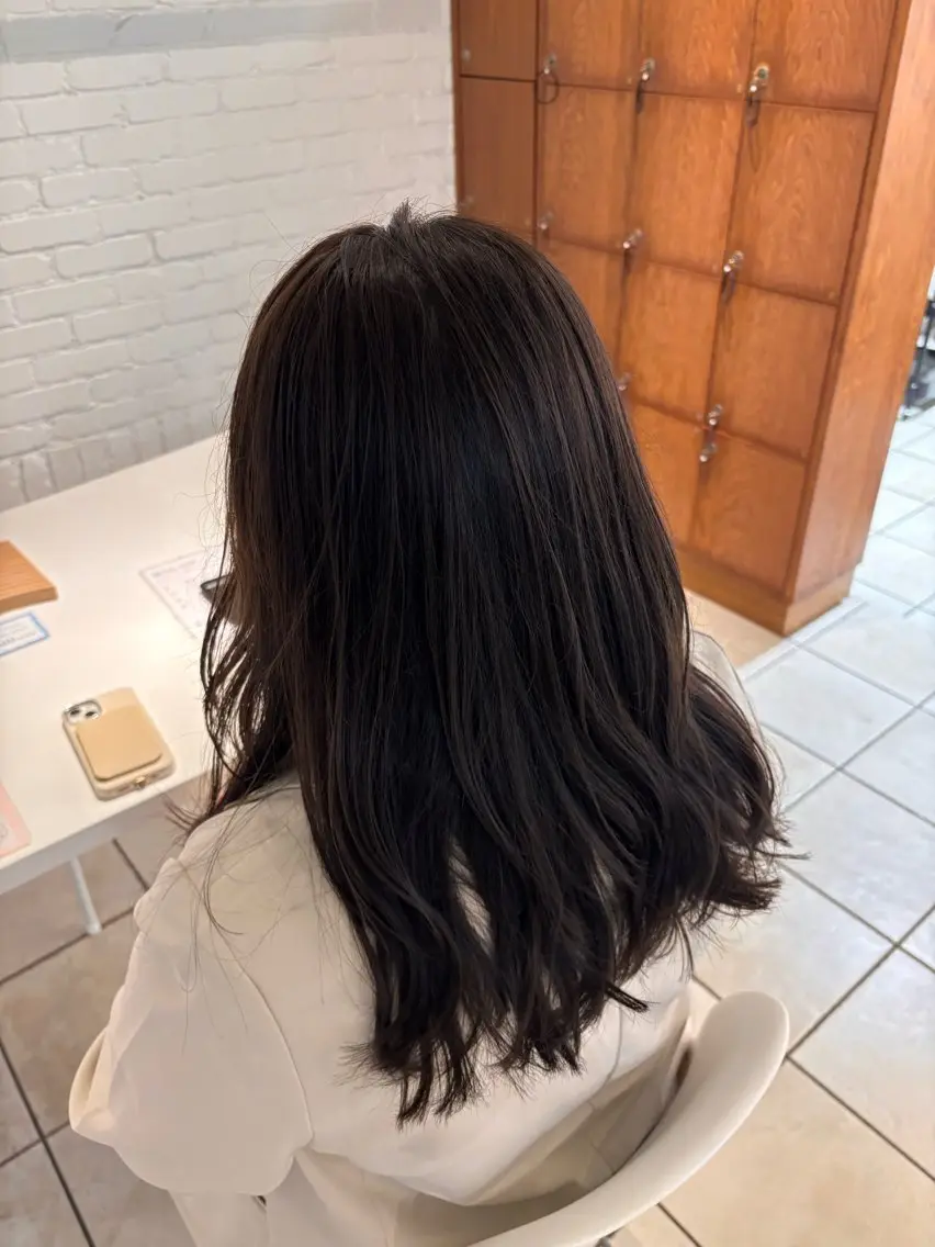 ミディアム カワサキ ミクのヘアスタイル