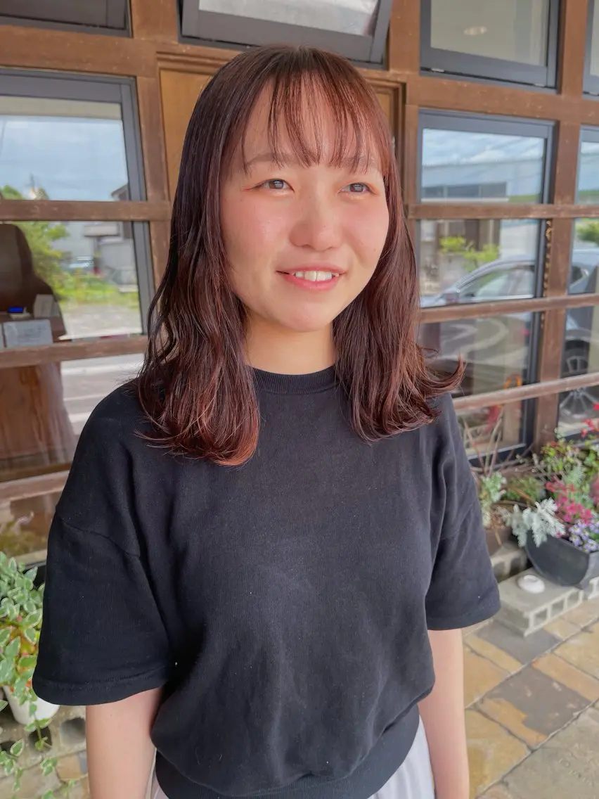 ミディアム ミディアムレイヤー オレンジブラウン 顔周りカット 学生 レイヤーカット カット ヘアカラー トリートメント ヘアーニュース 🌿NAMII🌿のヘアスタイル