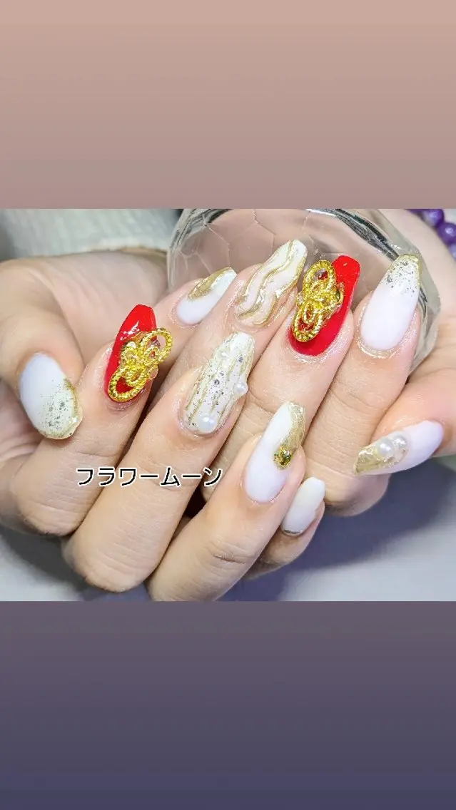 ネイル ニュアンスネイル ハンドネイル ハンドケア フラワー ムーンのネイルデザイン