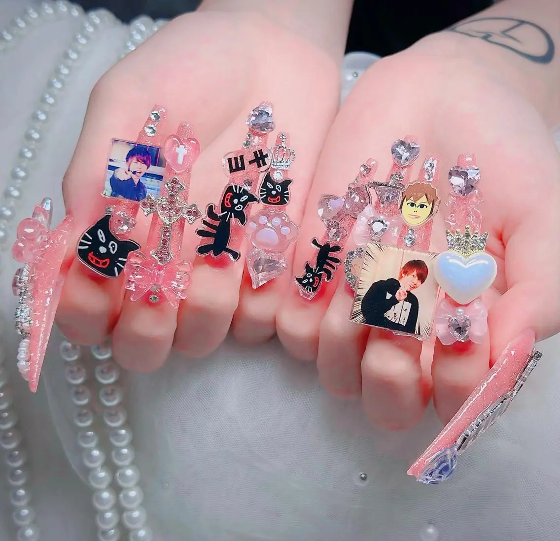 ネイル チークネイル フレンチネイル キラキラネイル 韓国ネイル マグネットネイル ハンドネイル mia H.babynailのネイルデザイン