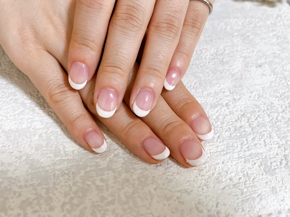 ネイル オーロラネイル フットネイル フレンチネイル ジェルネイル 韓国ネイル mogunail &blowのネイルデザイン