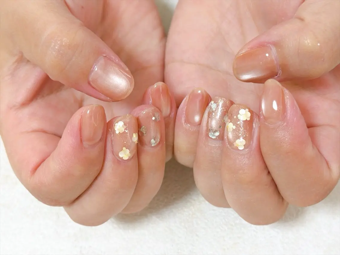 ネイル アニマル柄 オーロラネイル フットネイル フレンチネイル ジェルネイル ハンドネイル mogunail &blowのネイルデザイン