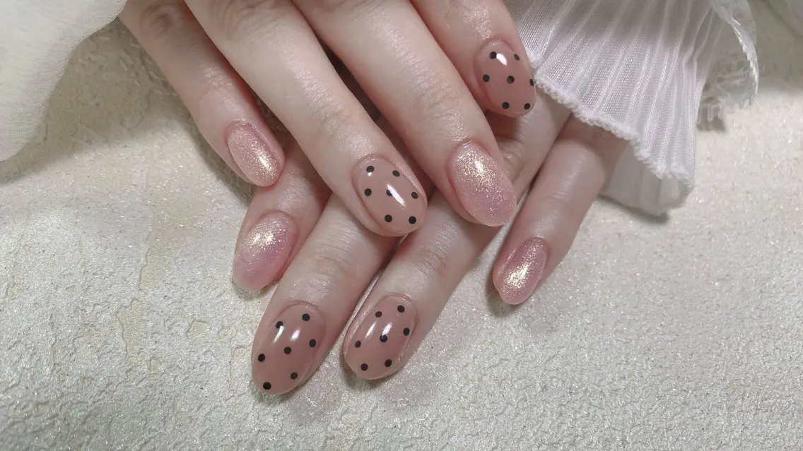 ネイル フレンチネイル ラメ(グリッター) ラメグラデーション マグネットネイル 持ち込み Unicorn Nail原宿表参道のネイルデザイン