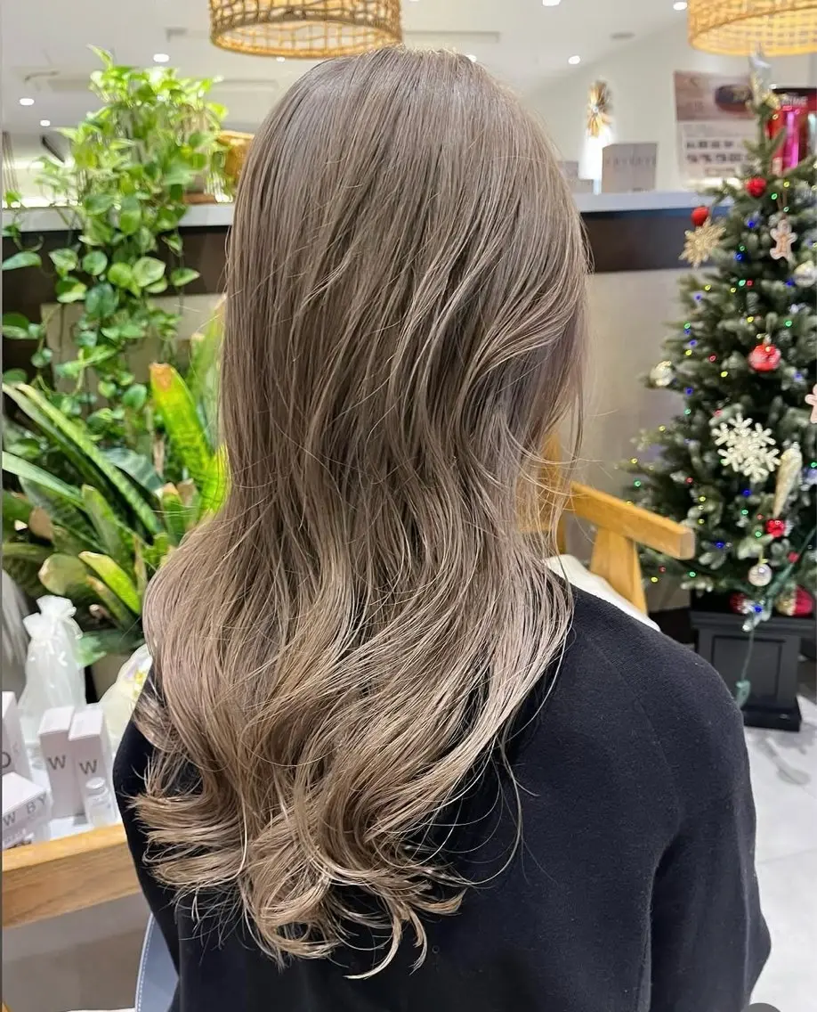 ロング 和田 琉々香のヘアスタイル