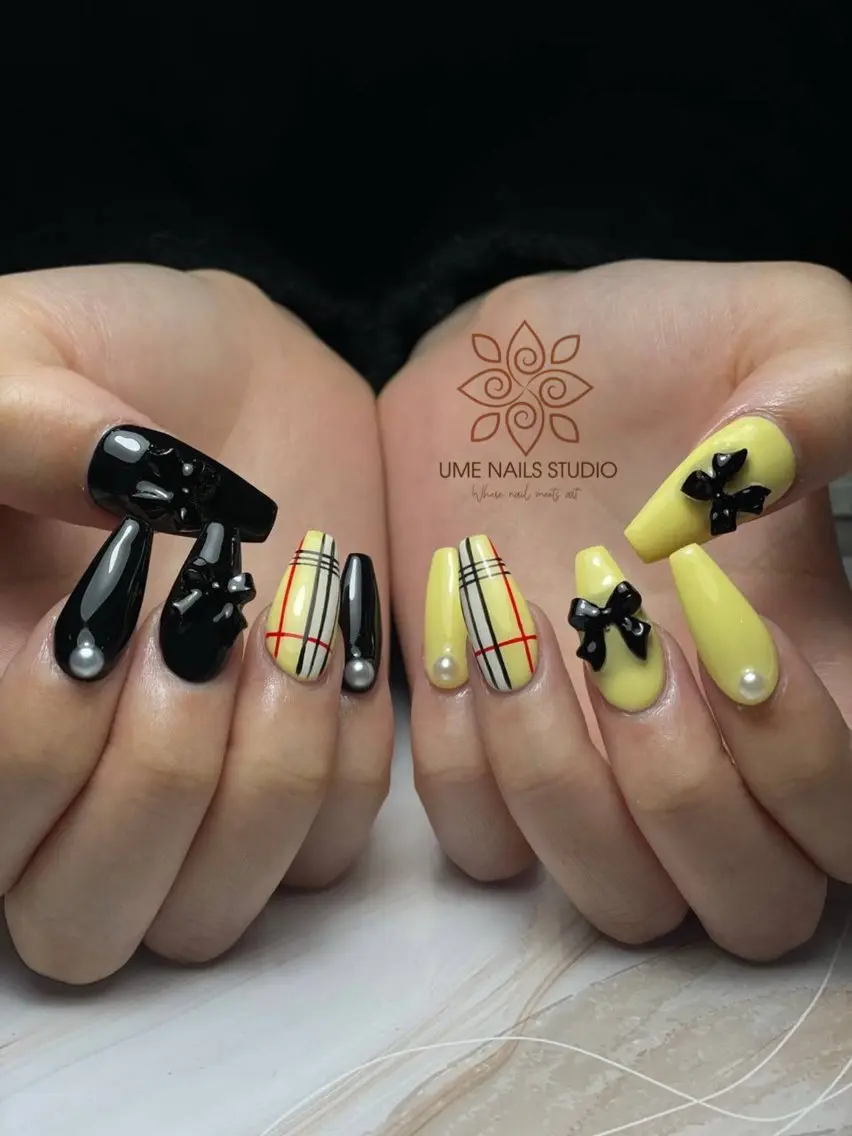 ネイル チークネイル クリアネイル ガーリー キラキラネイル 韓国ネイル Ume Nail Studioのネイルデザイン