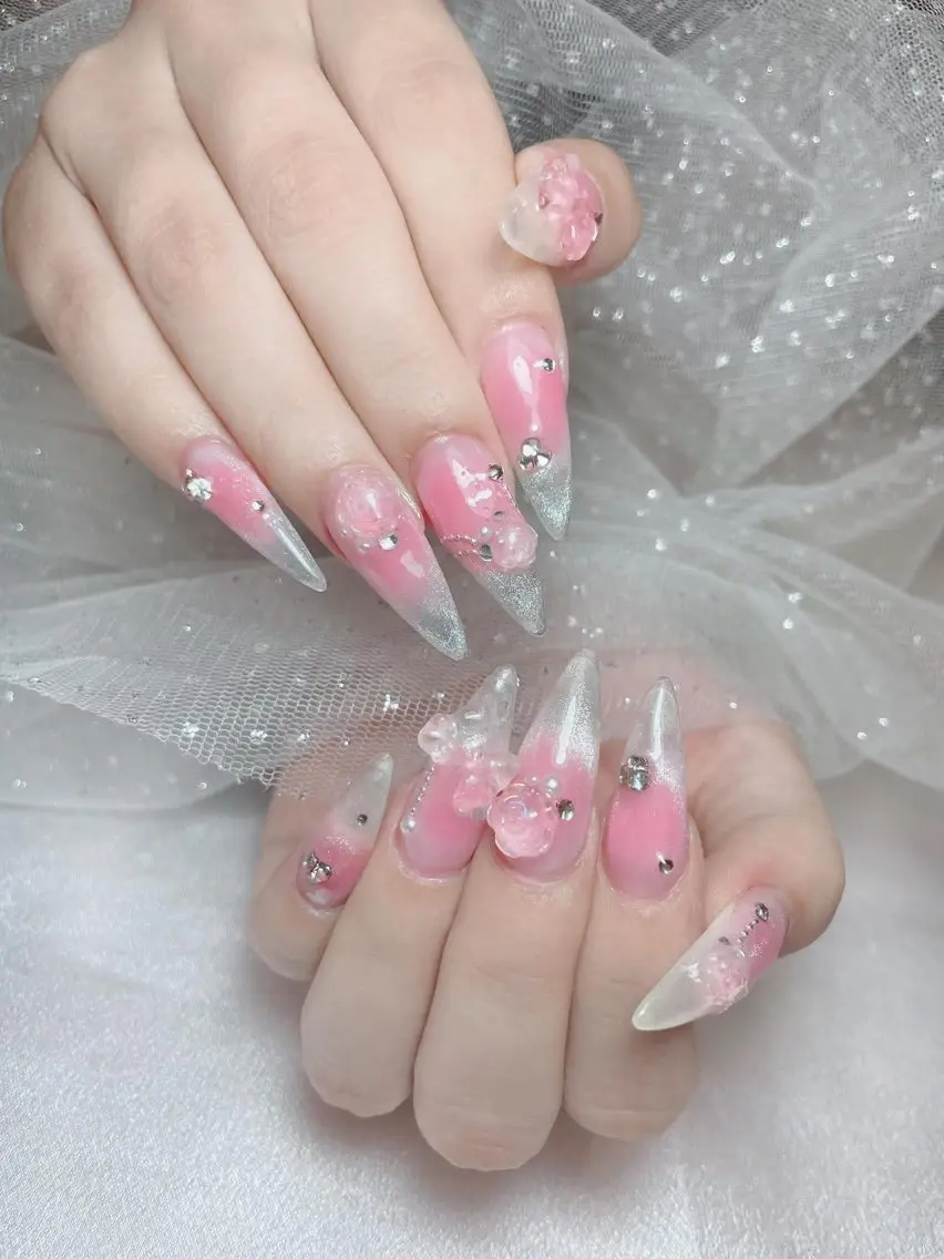 ネイル チークネイル 長さ出し フラッシュネイル ジェルネイル 韓国ネイル ハンドネイル Queen Nail Salonのネイルデザイン