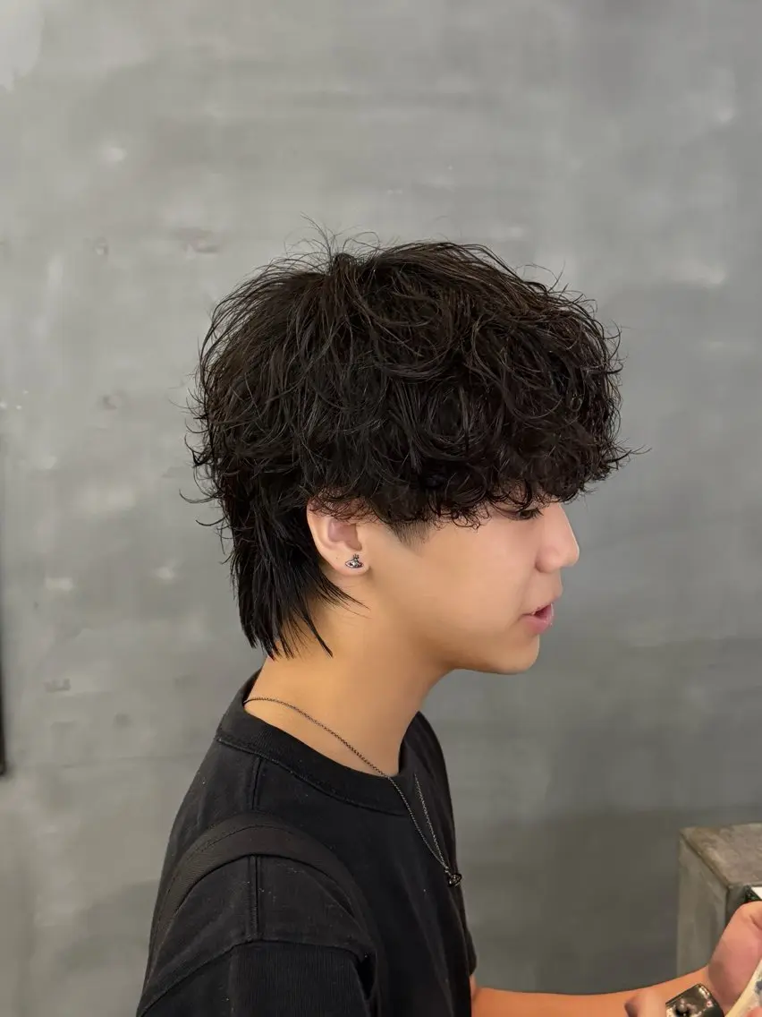パーマ メンズ メンズ韓国風 メンズパーマ カット パーマ 井ノ本 成海 / カラー/縮毛矯正のヘアスタイル