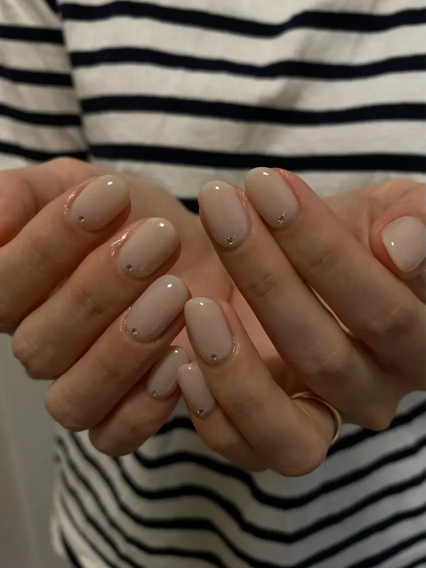 ネイル ストーンネイル ブライダルネイル ハンドネイル rena nailのネイルデザイン