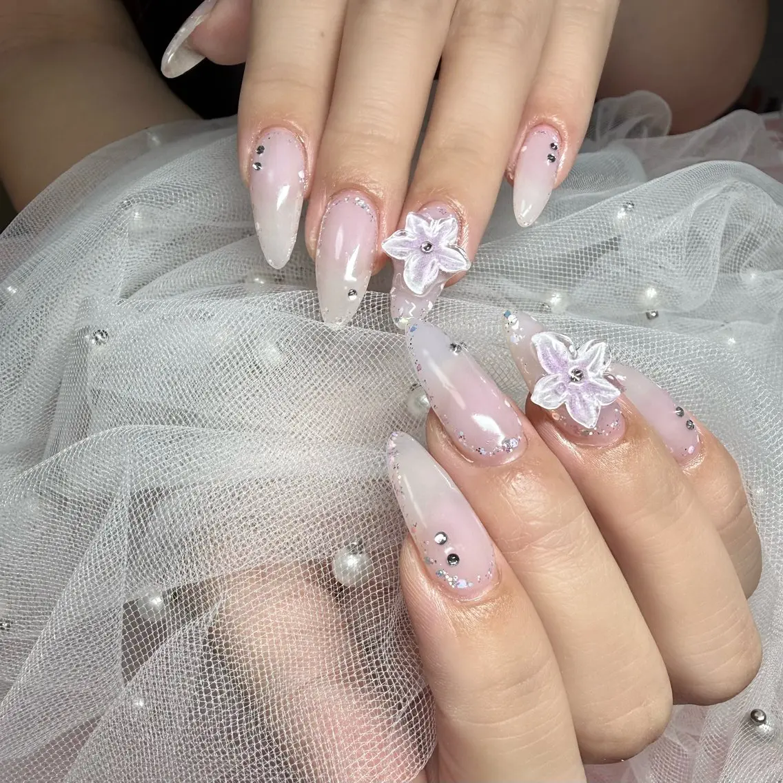 ネイル 持ち込み ハンドネイル Beautiful .Aのネイルデザイン
