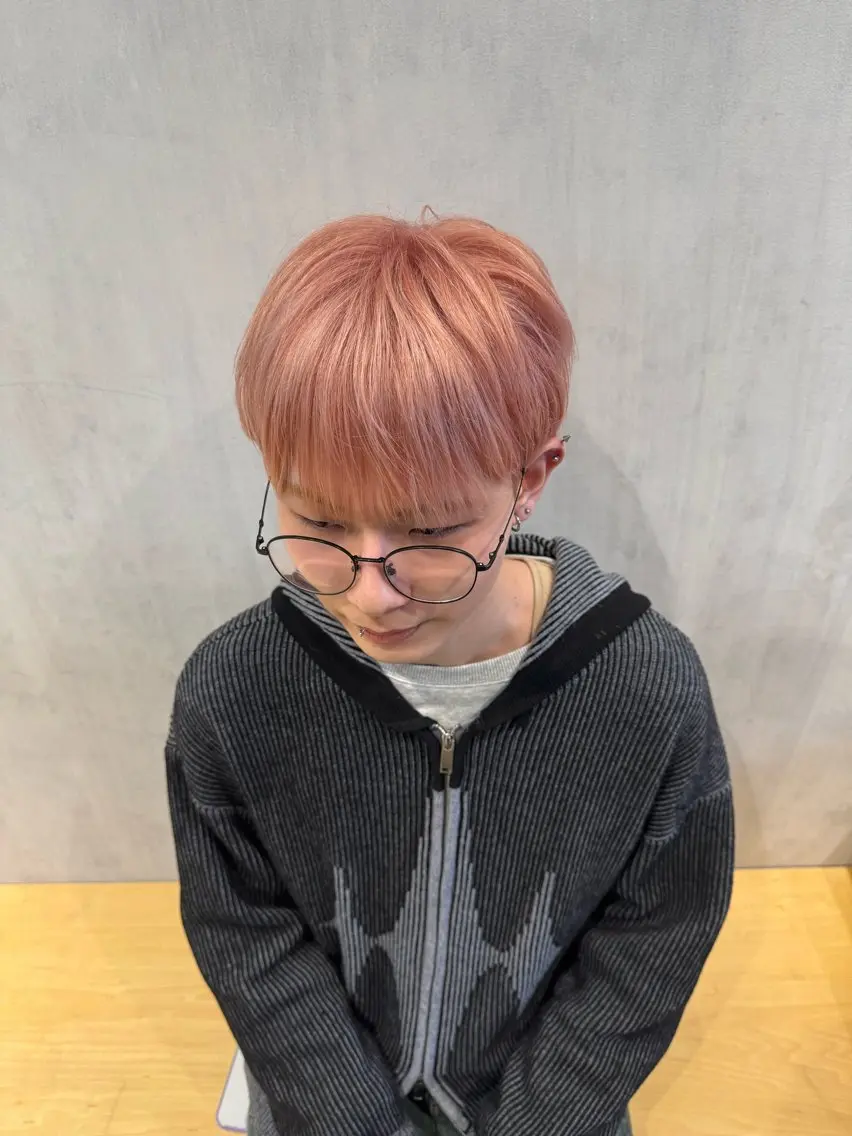 カラー メンズ メンズブリーチ ブリーチ ダブルカラー ピンクカラー カット ヘアカラー メンズパーマ/フェ ザーパーマ/古川晴輝のヘアスタイル