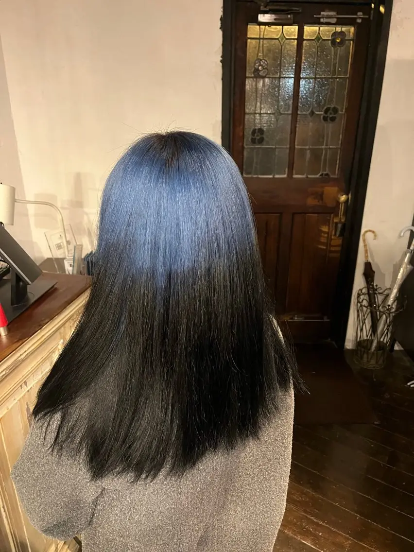 カラー ブルーカラー シルバー 糸賀 蒼天のヘアスタイル