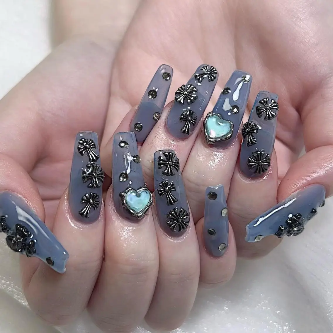 ネイル 持ち込み ハンドネイル Nail salon 木にいるのネイルデザイン