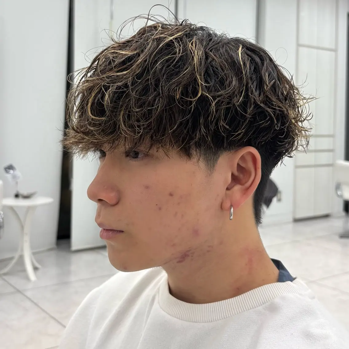 カット波巻きパーマの写真