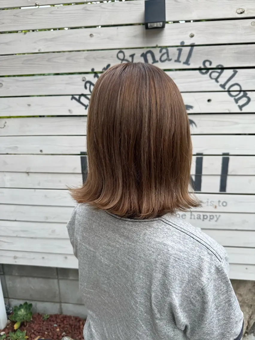 ミディアム ハイライト カット ヘアカラー LANI hair resortのヘアスタイル