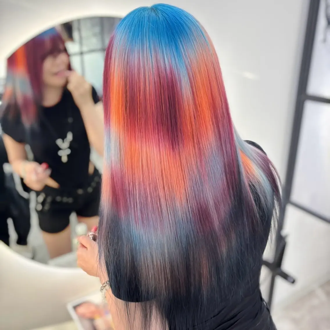 ロング カラー ヘアカラー Ren. 🦋デザインカラーのヘアスタイル