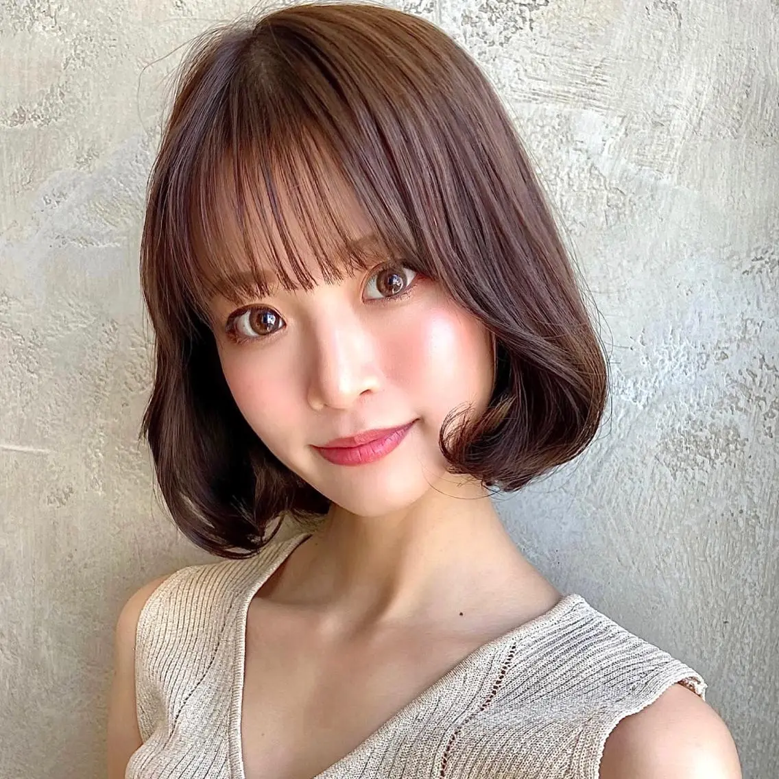 ミディアム カラー パーマ ヘアアレンジ グレージュ ボブ かきあげバング 髪質改善 韓国風ヘア 🌈小顔似合わせ SHIHO🌈のヘアスタイル