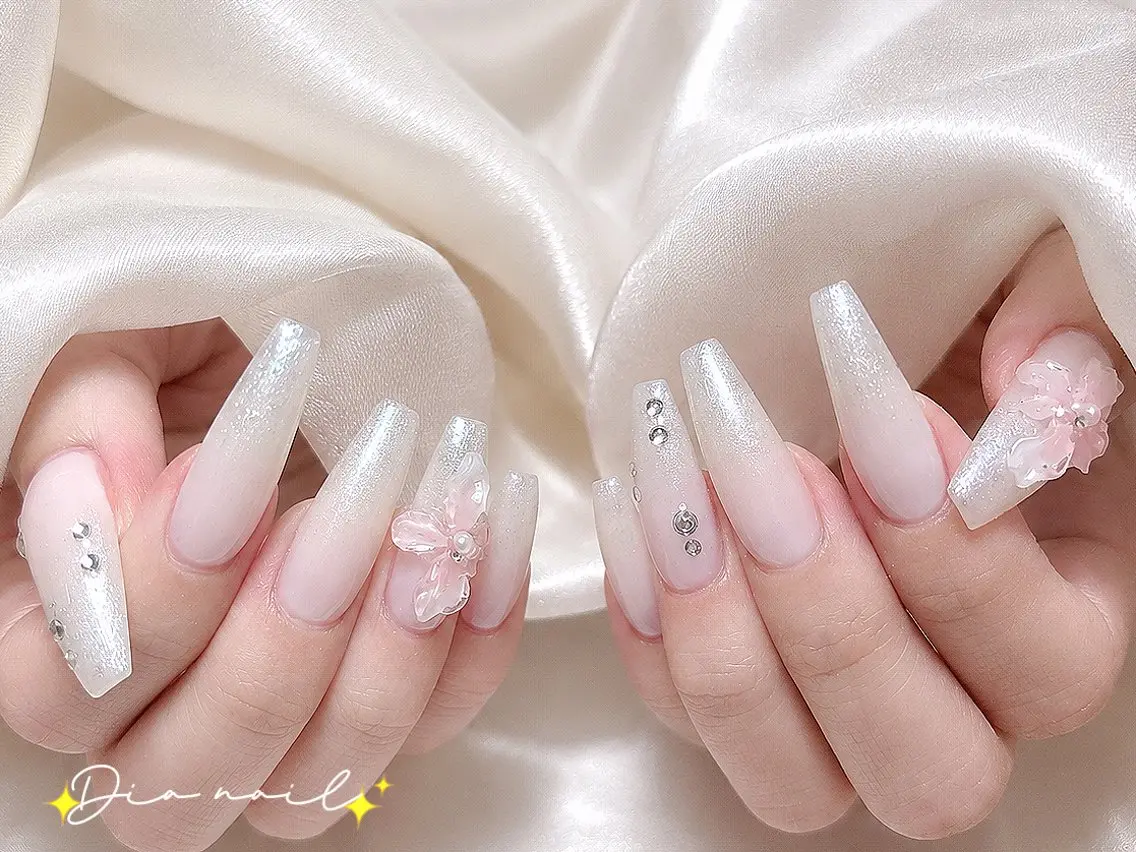 ネイル フットネイル 韓国ネイル レース マグネットネイル ニュアンスネイル ハンドネイル Dia nail サロンのネイルデザイン
