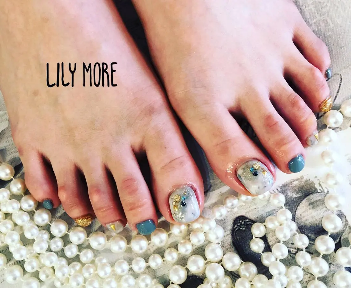 ネイル フットネイル Lily closetのネイルデザイン