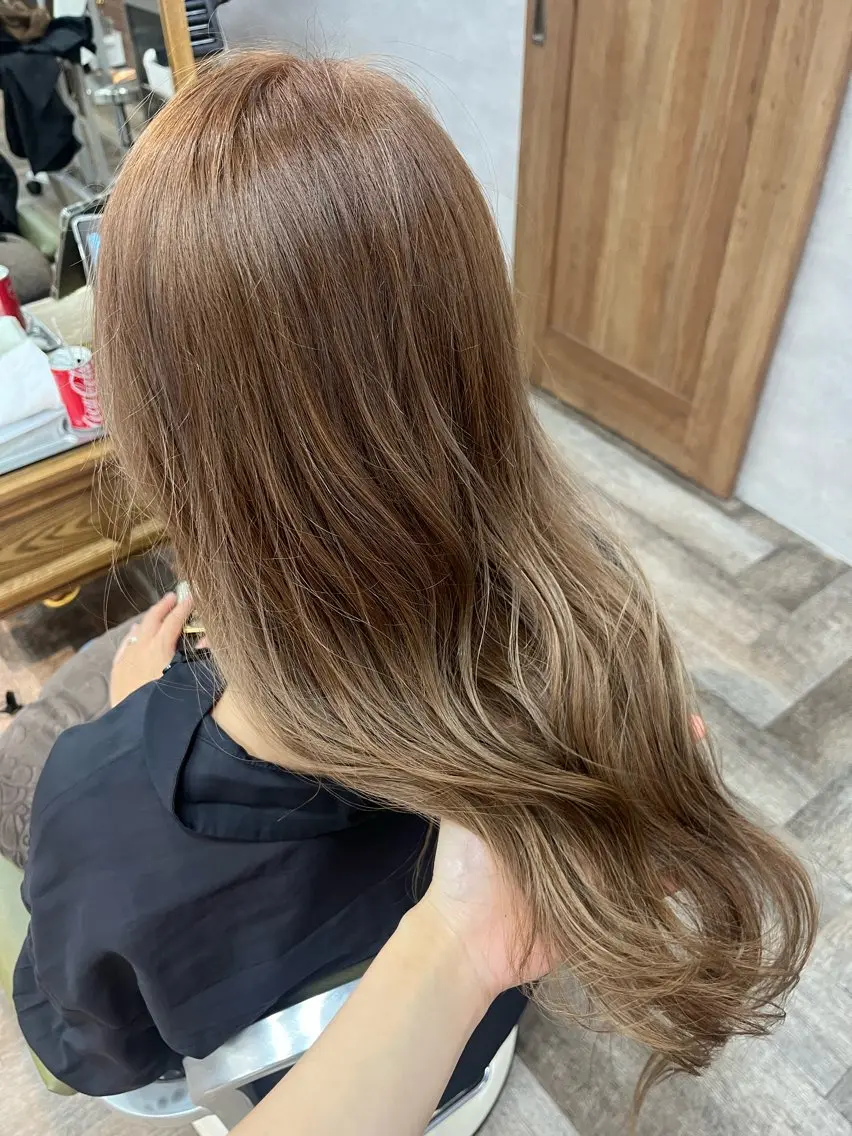 ロング ヘアカラー こと🐰 9日だけ辻堂店のヘアスタイル