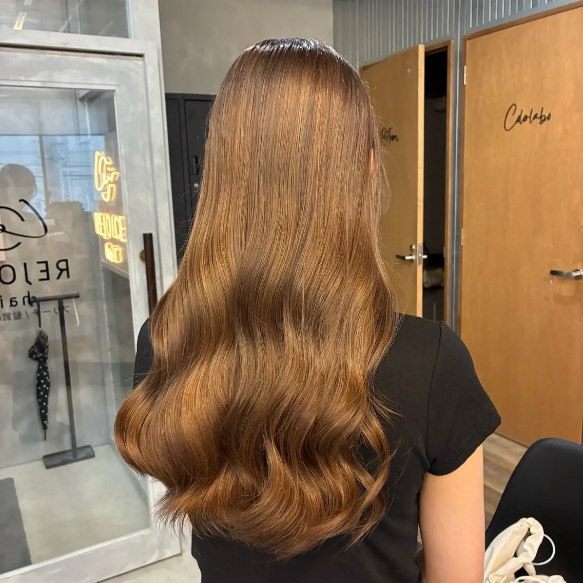 ロング カラー ベージュカラー ブリーチ 透明感カラー ダブルカラー グレージュ ヘアカラー サヤ/透明感カラー/ 縮毛矯正のヘアスタイル