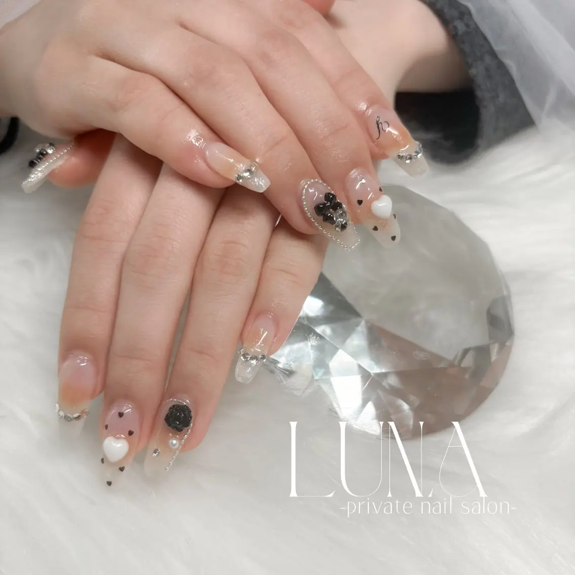 ネイル ハンドネイル LUNA MAIのネイルデザイン