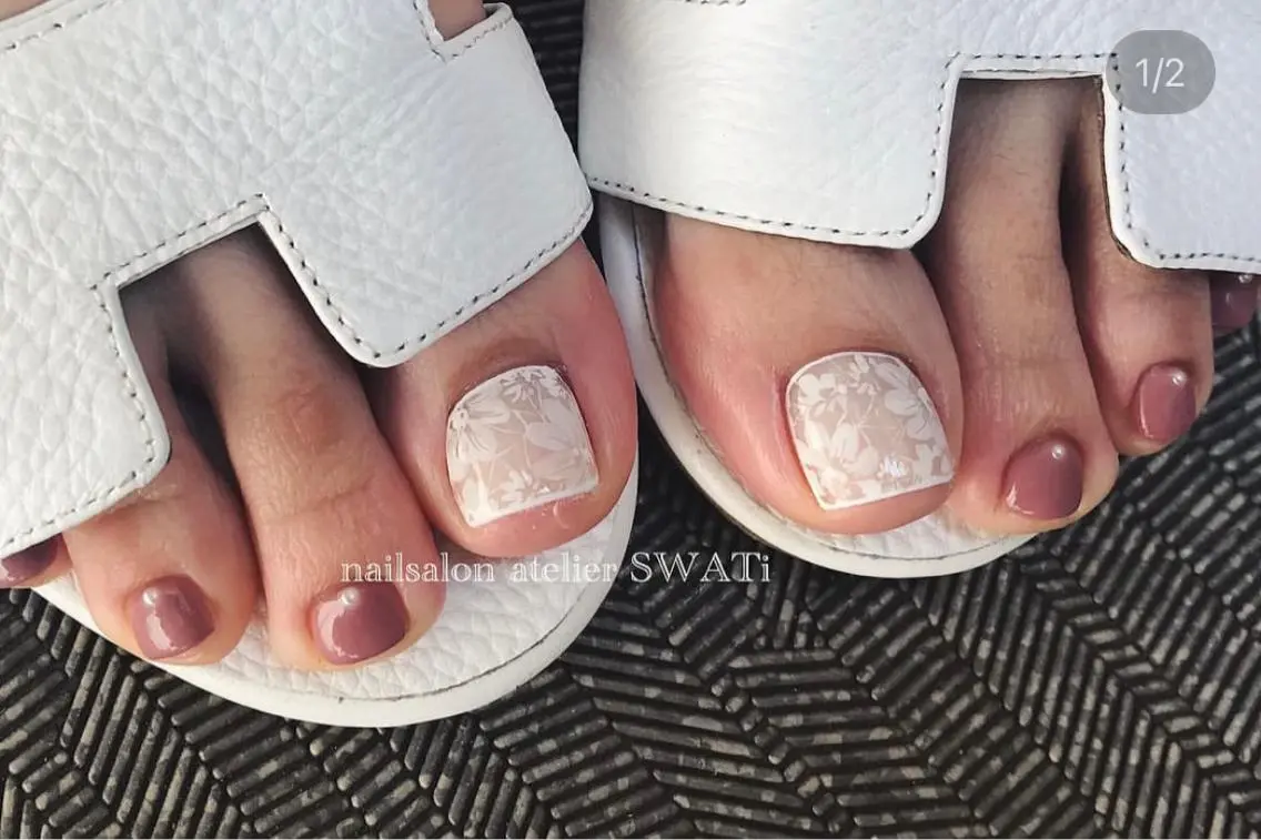 2回目以降フットジェルネイル💅ワンカラーアート2本(オフ+550円)他店様オフは1000円の写真