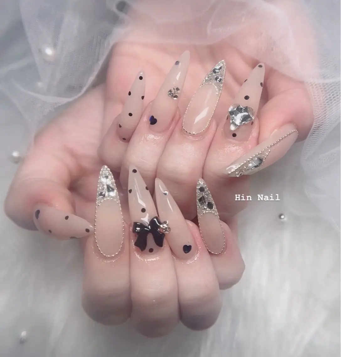 ネイル ハンドネイル HIN NAILのネイルデザイン