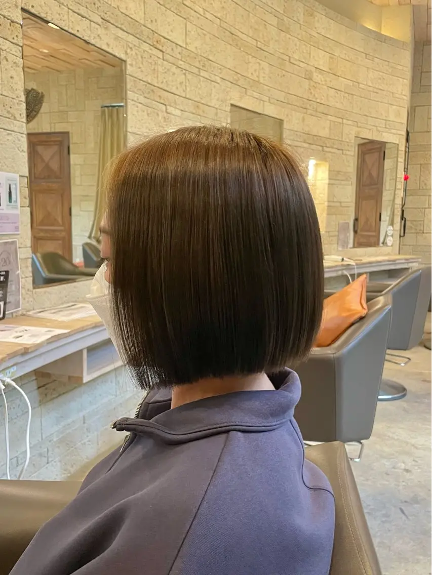 ショート カラー 切りっぱなしボブ アッシュ アッシュブラウン ブラウンカラー ボブ カット ヘアカラー 木村 一葵のヘアスタイル