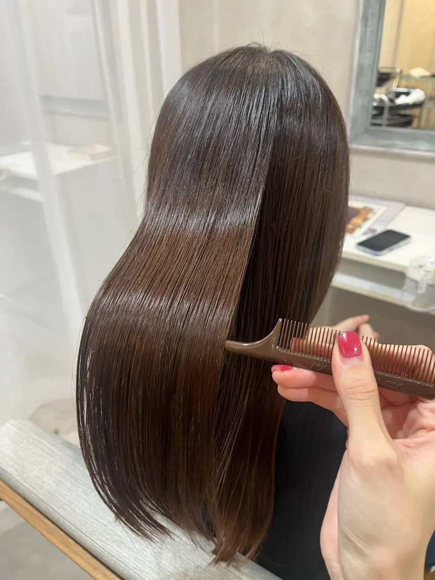 ロング トリートメント 森 愛友のヘアスタイル