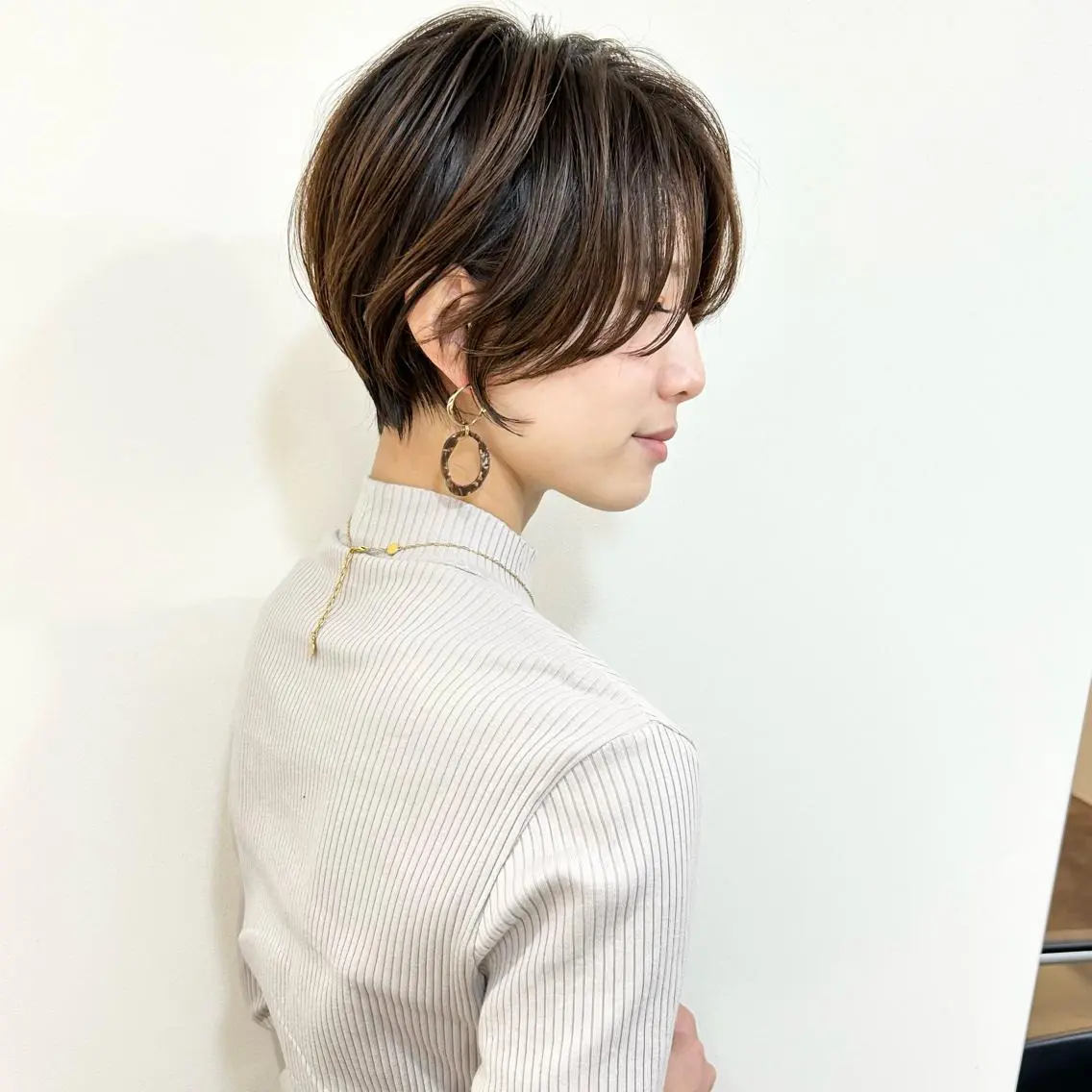 ショート カラー ブリーチ ケアブリーチ ダブルカラー ハイライトカラー イルミナカラー 中北篤志 ショートボブのヘアスタイル