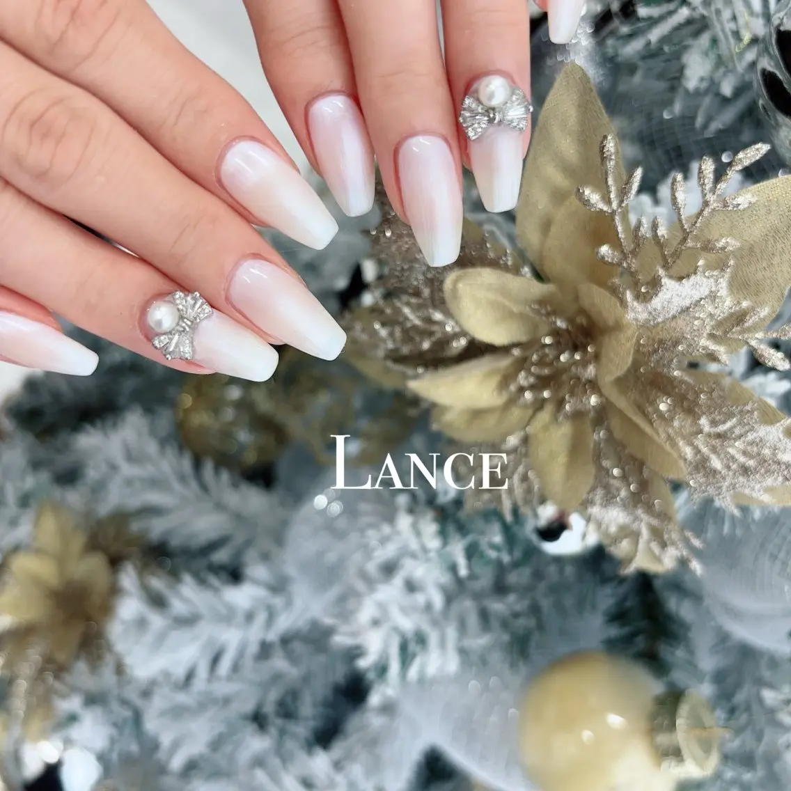 ネイル オーロラネイル フットネイル フレンチネイル ガラスフレンチ 氷ネイル・うるうるネイル ハンドネイル Lance nailのネイルデザイン