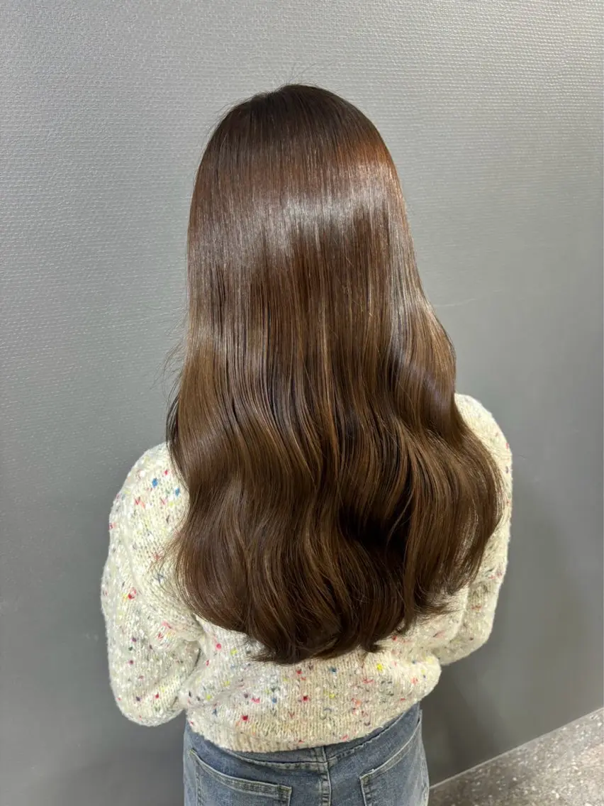 カラー 上山 結菜のヘアスタイル