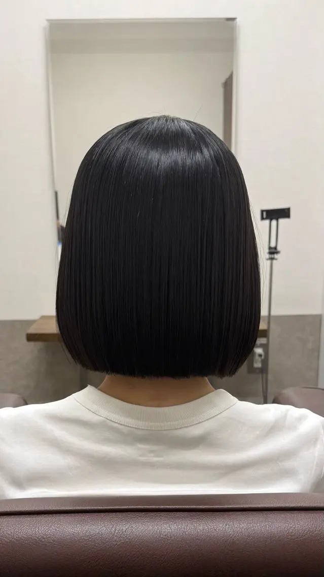 ショート 新宿3丁目大人サロン 🪽イケイリョウコのヘアスタイル